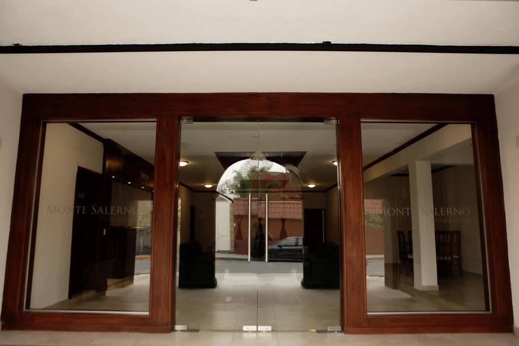 Monte Salerno Hotel & Suites Montemorelos Екстер'єр фото