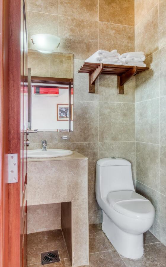 Monte Salerno Hotel & Suites Montemorelos Екстер'єр фото
